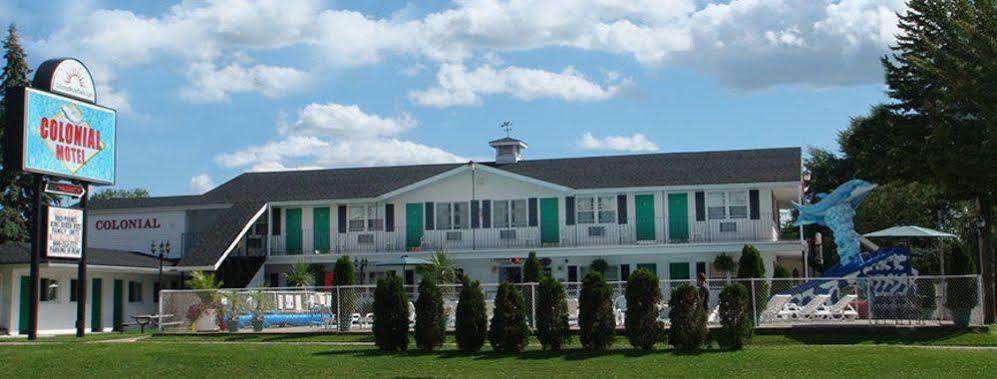 Colonial Motel Wisconsin Dells Εξωτερικό φωτογραφία