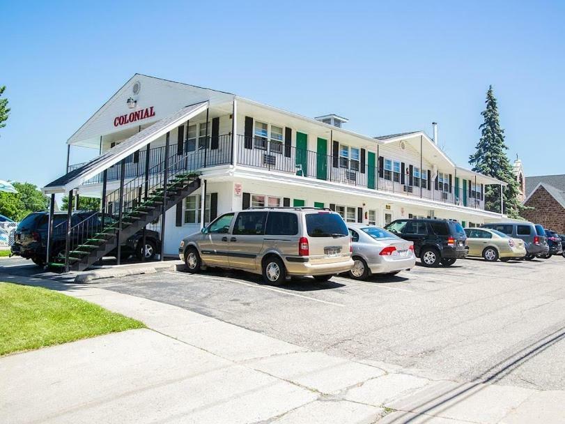 Colonial Motel Wisconsin Dells Εξωτερικό φωτογραφία