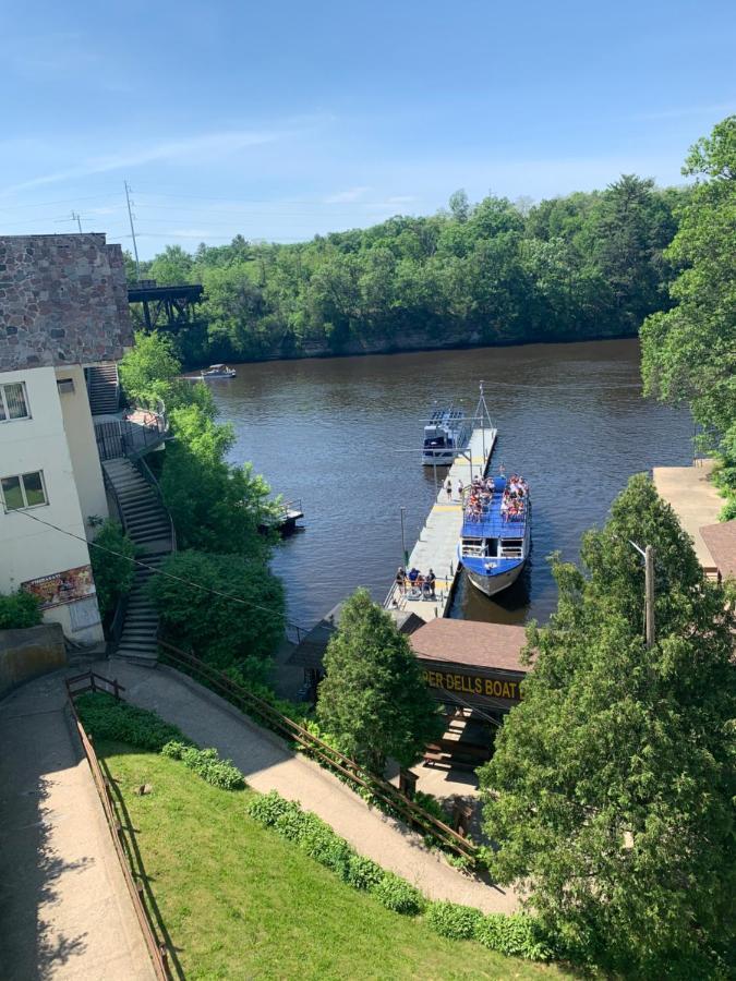 Colonial Motel Wisconsin Dells Εξωτερικό φωτογραφία